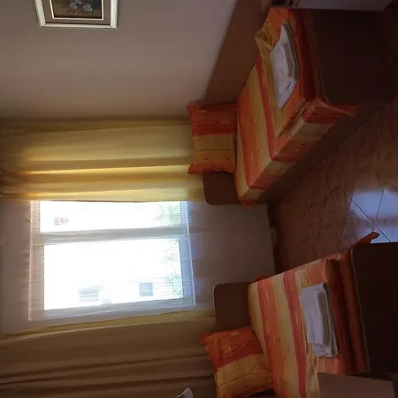 Pensión Villas *