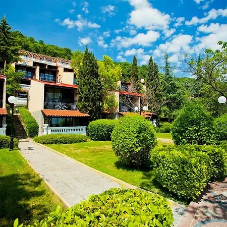 Elenite Villas 3*